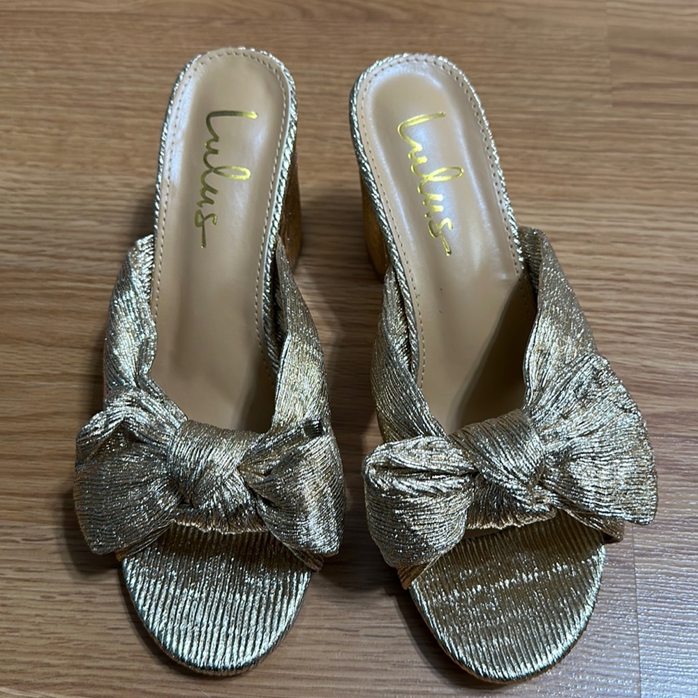 Lulu’s Dorothea Gold Knotted High Heel Sandals NWT